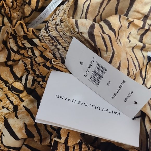 NWT Faithfull The Brand Willow Smocked Crepe Top Tiger Animal Print Size 4 - Picture 2 of 7